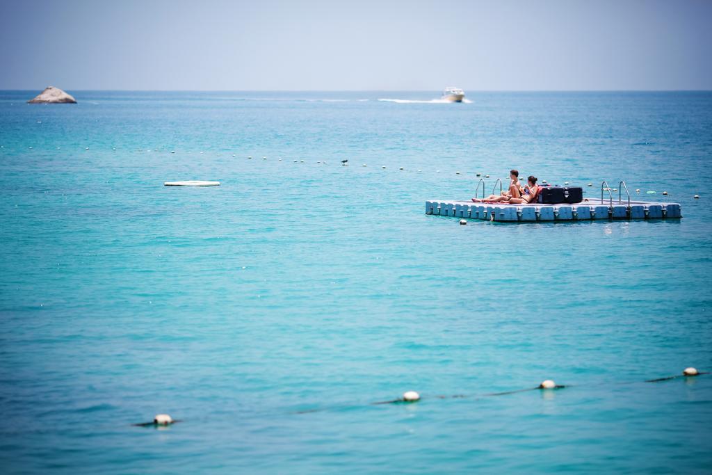 Tuna Bay Island Resort Kampong Pasir Hantu Екстер'єр фото